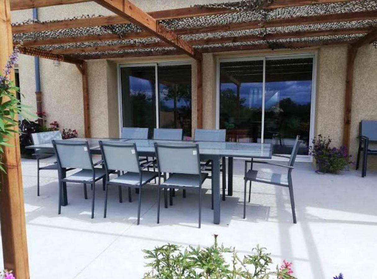 Villa Elegante A Panissieres Avec Piscine Privee ภายนอก รูปภาพ